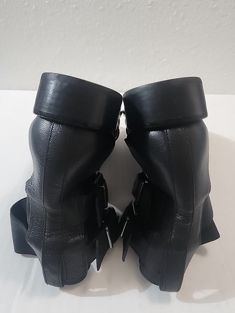 Via Spiga Birna Women Black Leather Cutout Moto Biker Ankle Boots Size 7 M - Picture 6 of 9